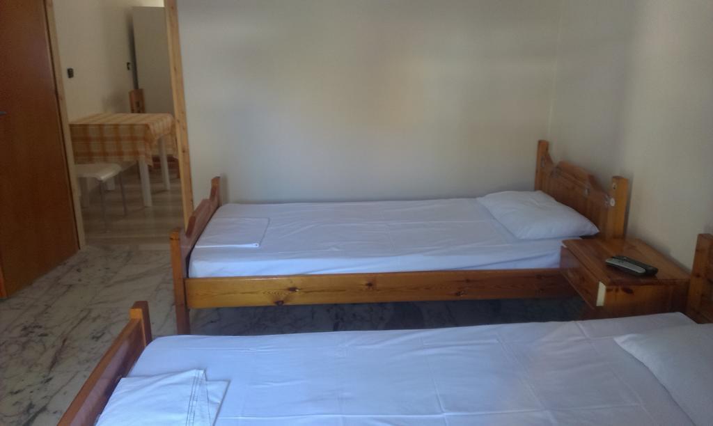 Virginia'S Rooms Plataria Kamer foto