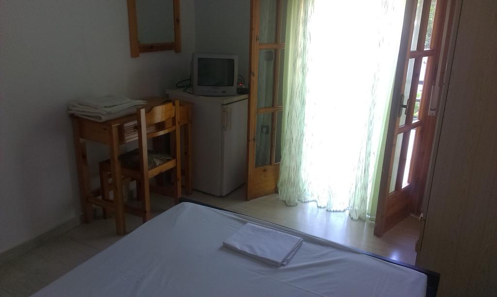 Virginia'S Rooms Plataria Kamer foto